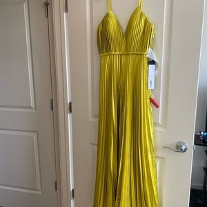 Satin Wide Leg Jumpsuit
IEENA FOR MAC DUGGAL